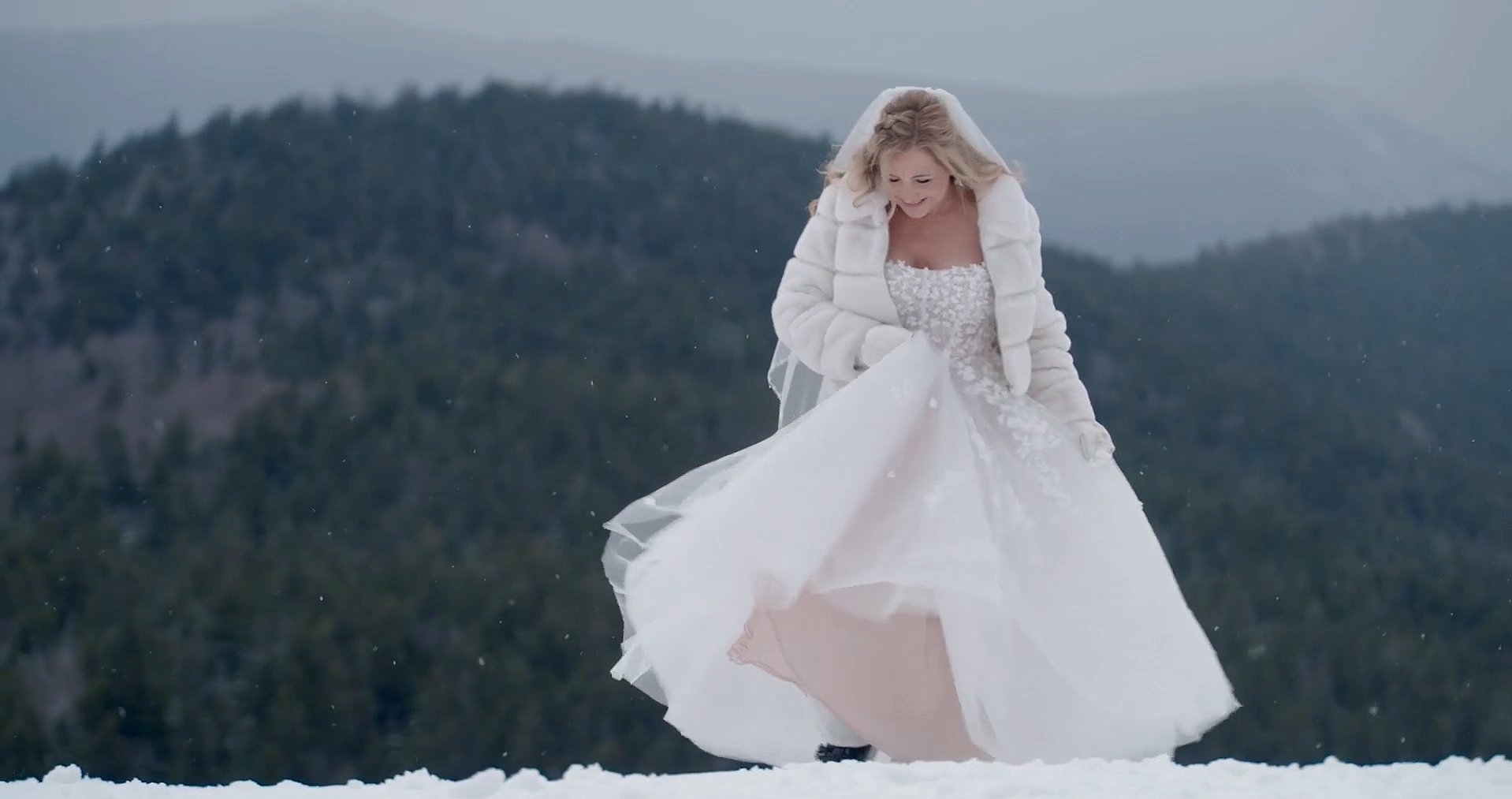 Alpine elopement at Bretton Woods Ski Area in the winter.