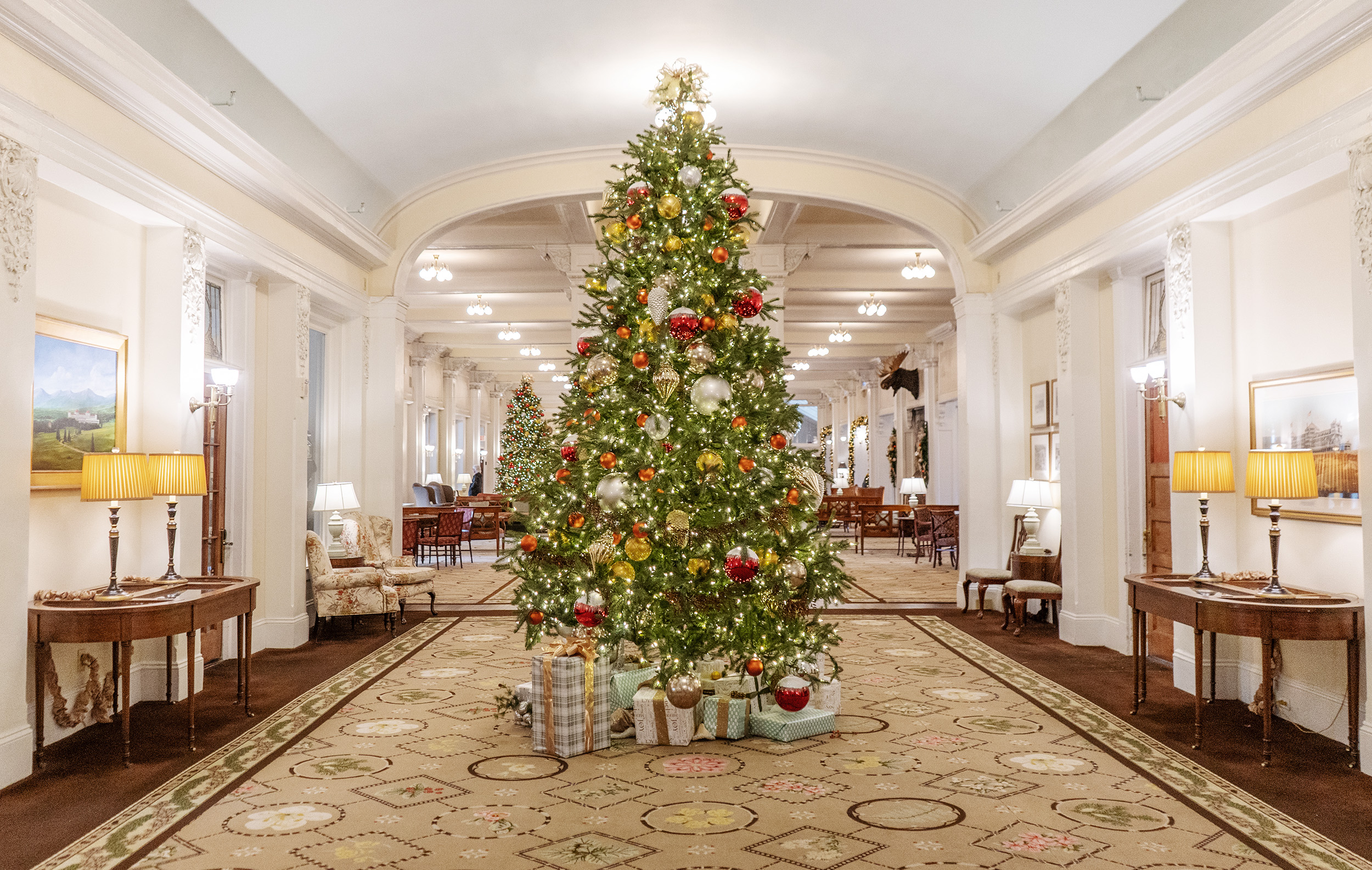 Omni Mount Washington Resort & Spa Christmas tree in lobby