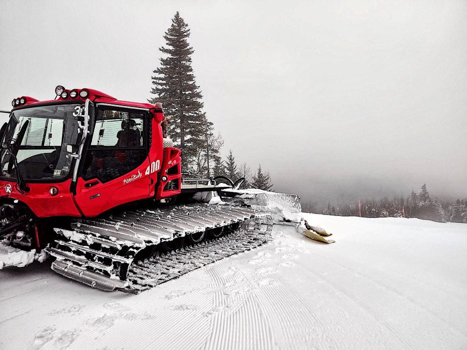 Our top ranked grooming team refreshing the slopes...